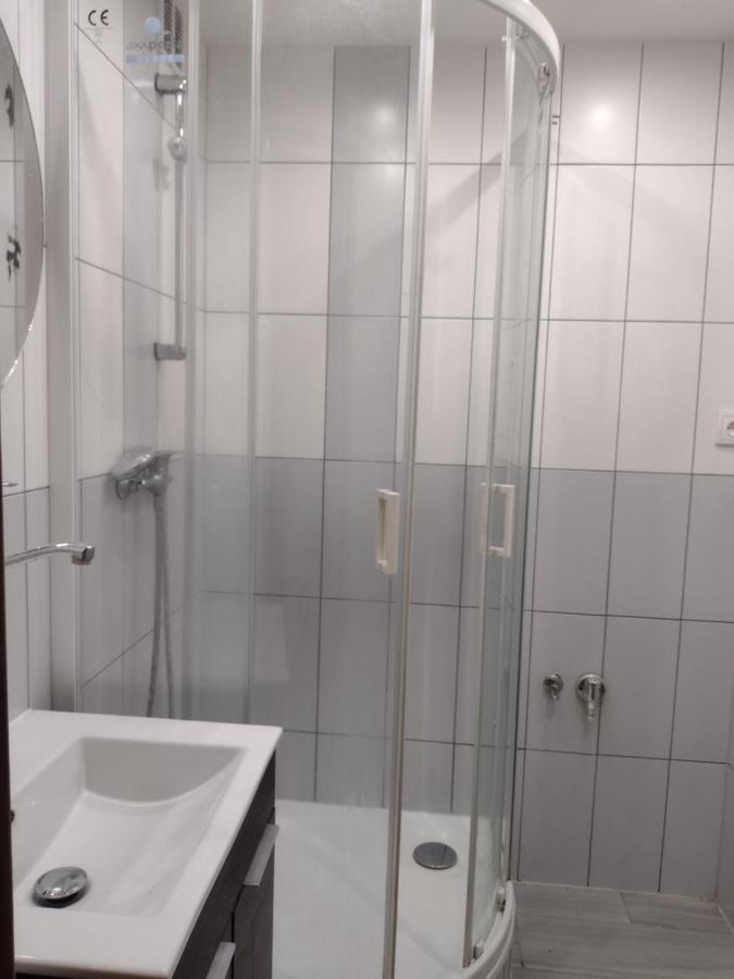 Apartmens Kv Карлови Вари Екстериор снимка