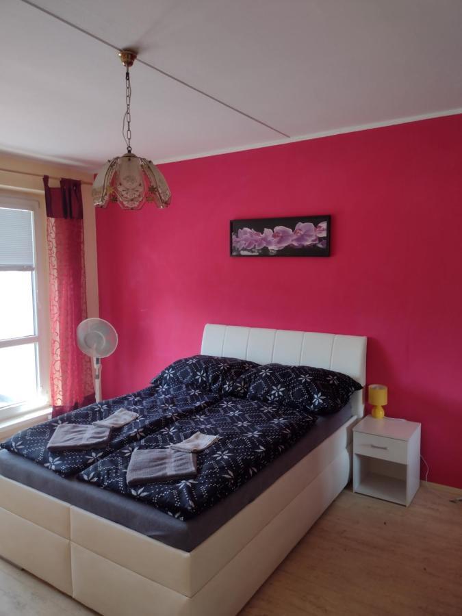 Apartmens Kv Карлови Вари Екстериор снимка