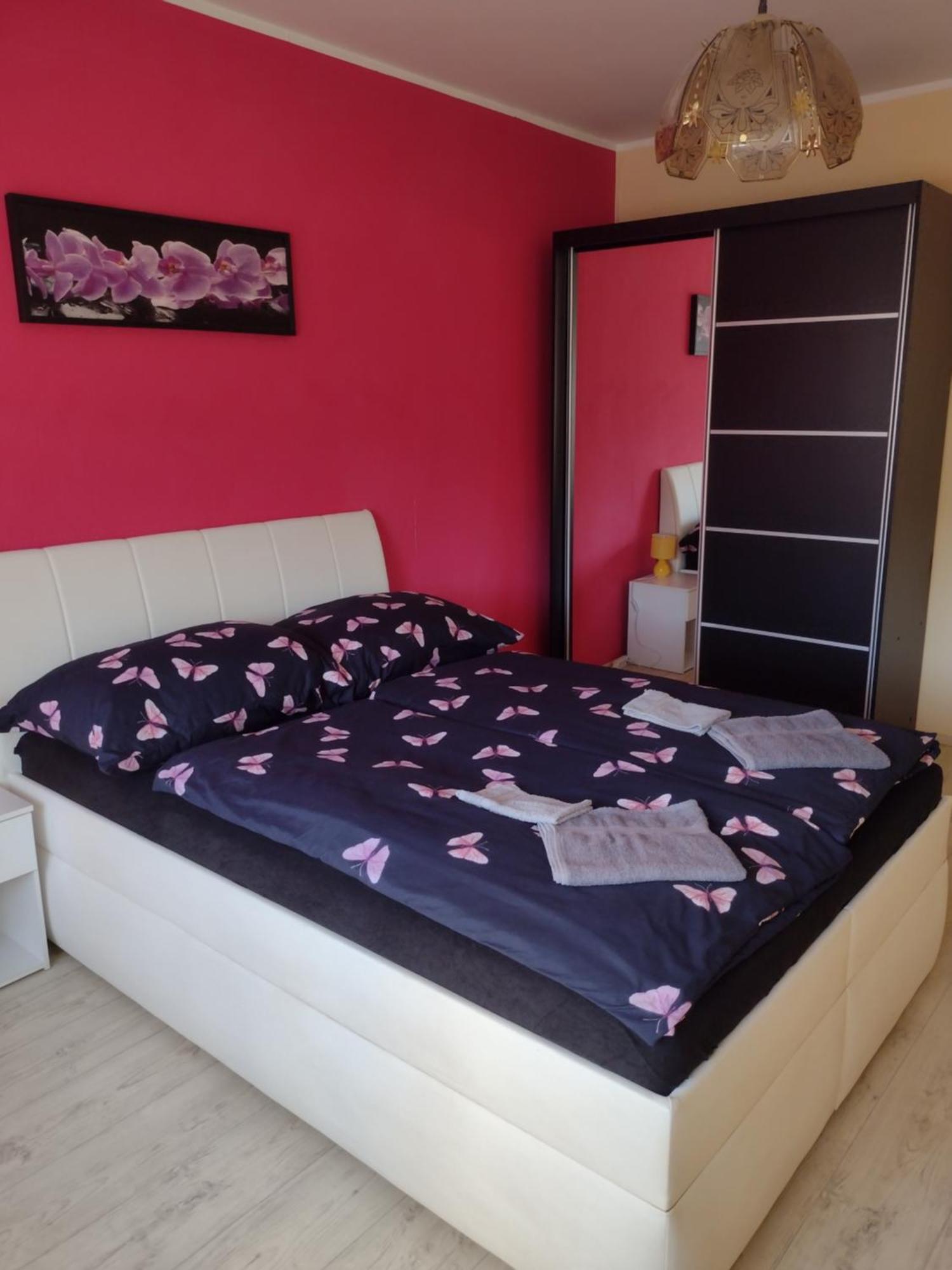Apartmens Kv Карлови Вари Екстериор снимка